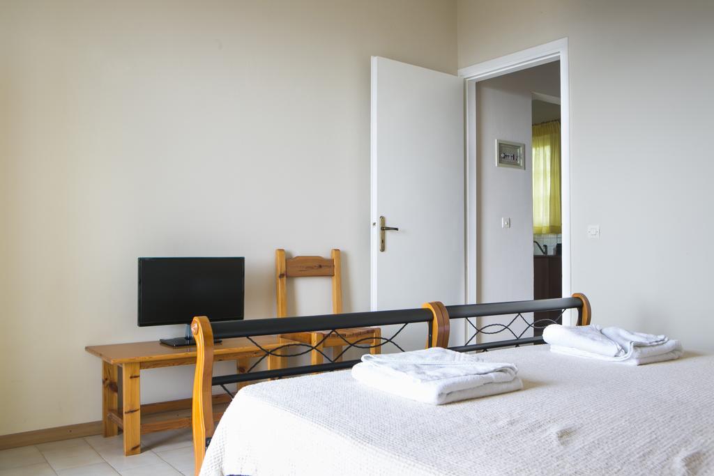 Irena Studios & Apartments Свороната Экстерьер фото